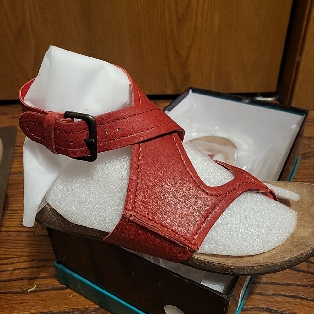Chocolat Blu Yagger leather sandals